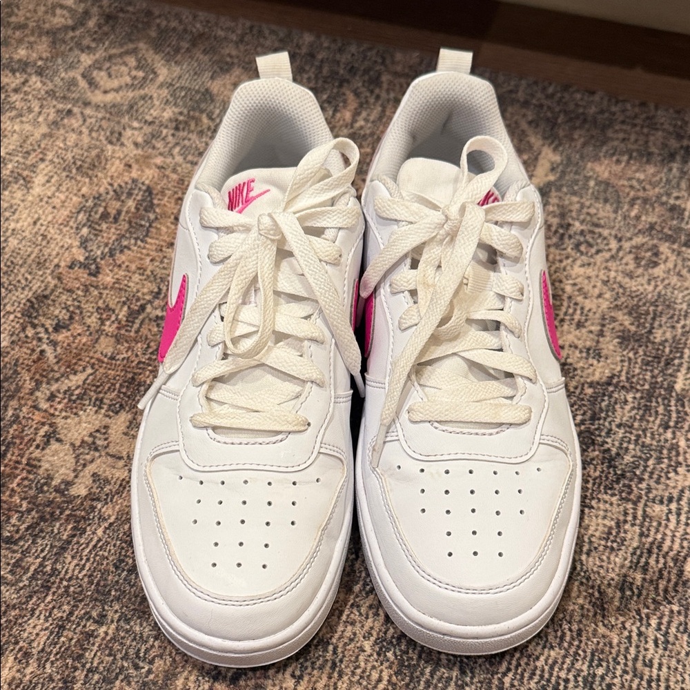 Nike Court Borough White Sneakers with Pink Accents Size 6Y kids Or a 7.5 Womens - Picture 2 of 7